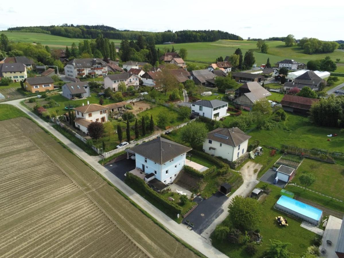 Maison D'Hotes Bleu Cudrefin Eksteriør billede